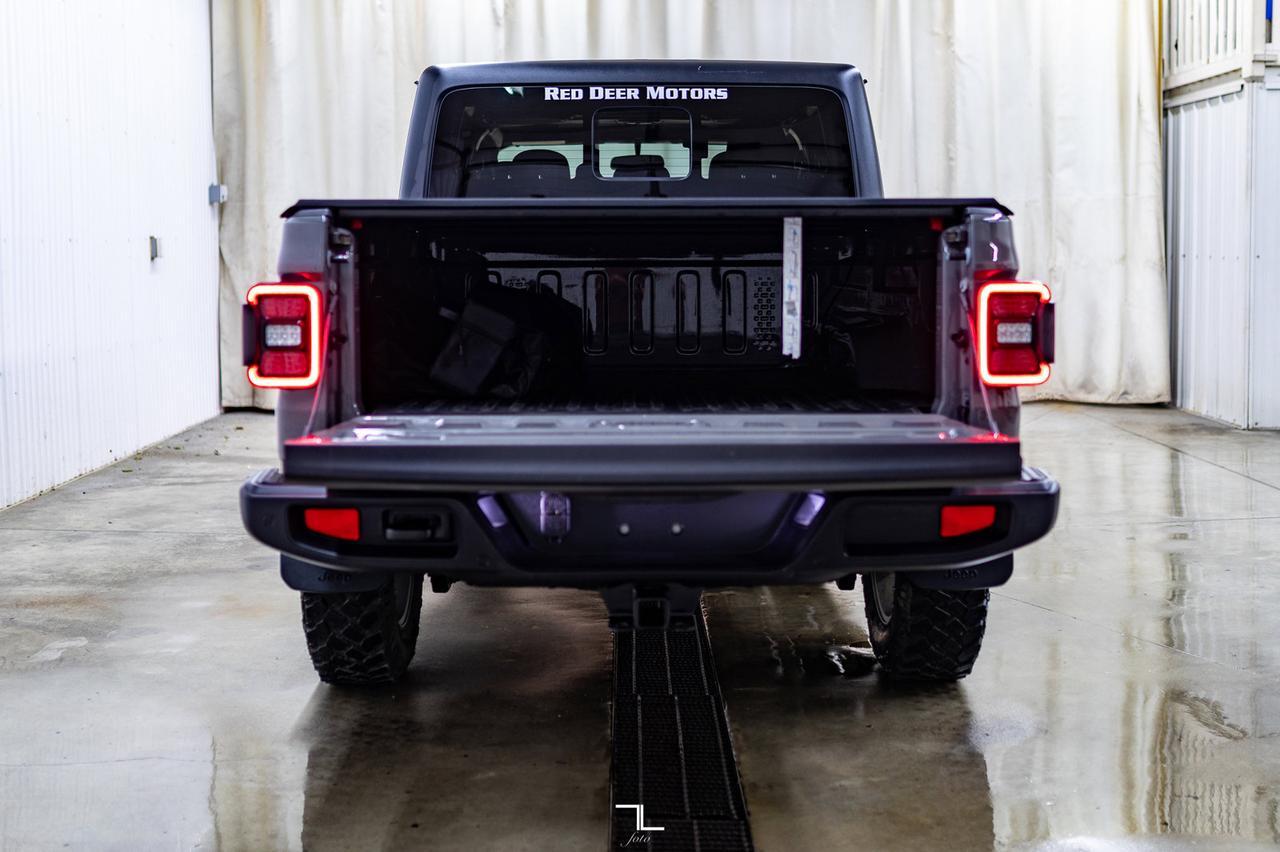 2020 Jeep Gladiator 4x4 Sport S BCam Red Deer AB