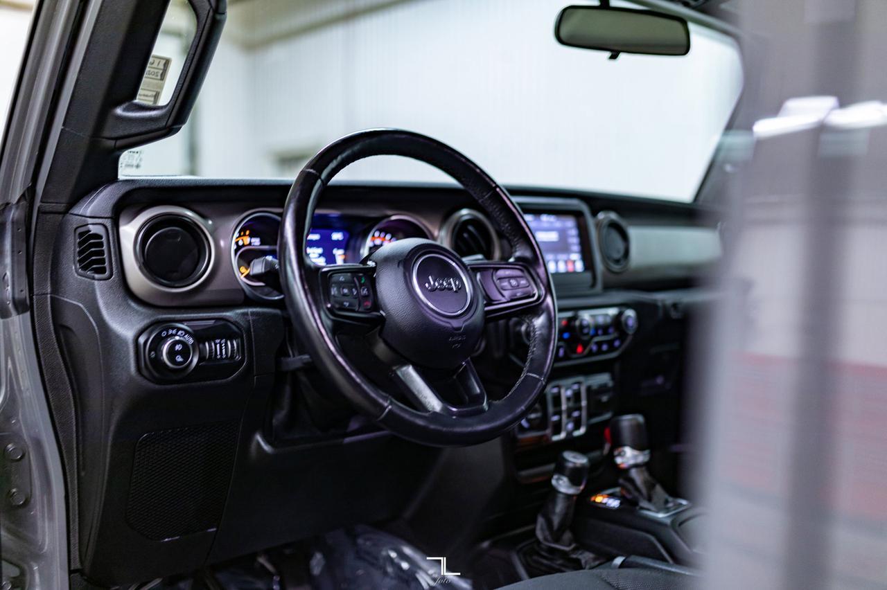 2020 Jeep Gladiator 4x4 Sport S BCam Red Deer AB