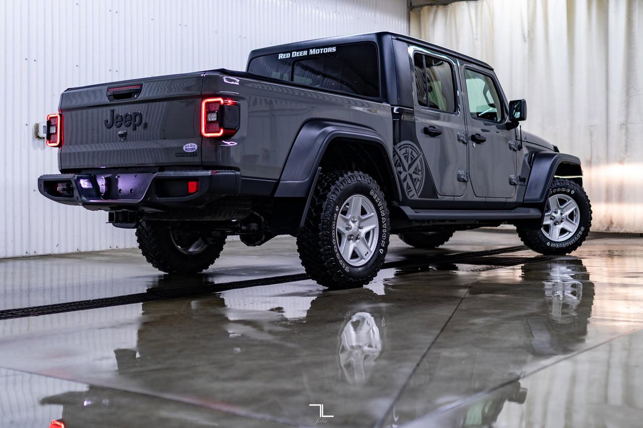 2020 Jeep Gladiator 4x4 Sport S BCam Red Deer AB