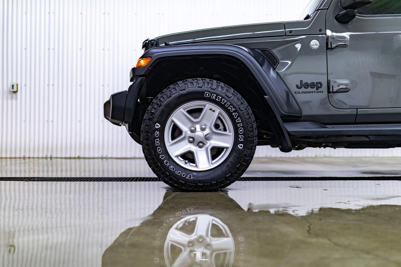 2020 Jeep Gladiator 4x4 Sport S BCam Red Deer AB