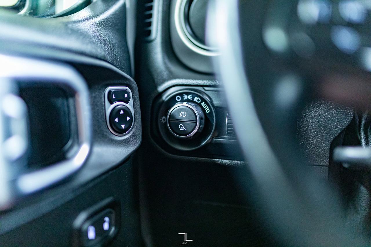 2020 Jeep Gladiator 4x4 Sport S BCam Red Deer AB