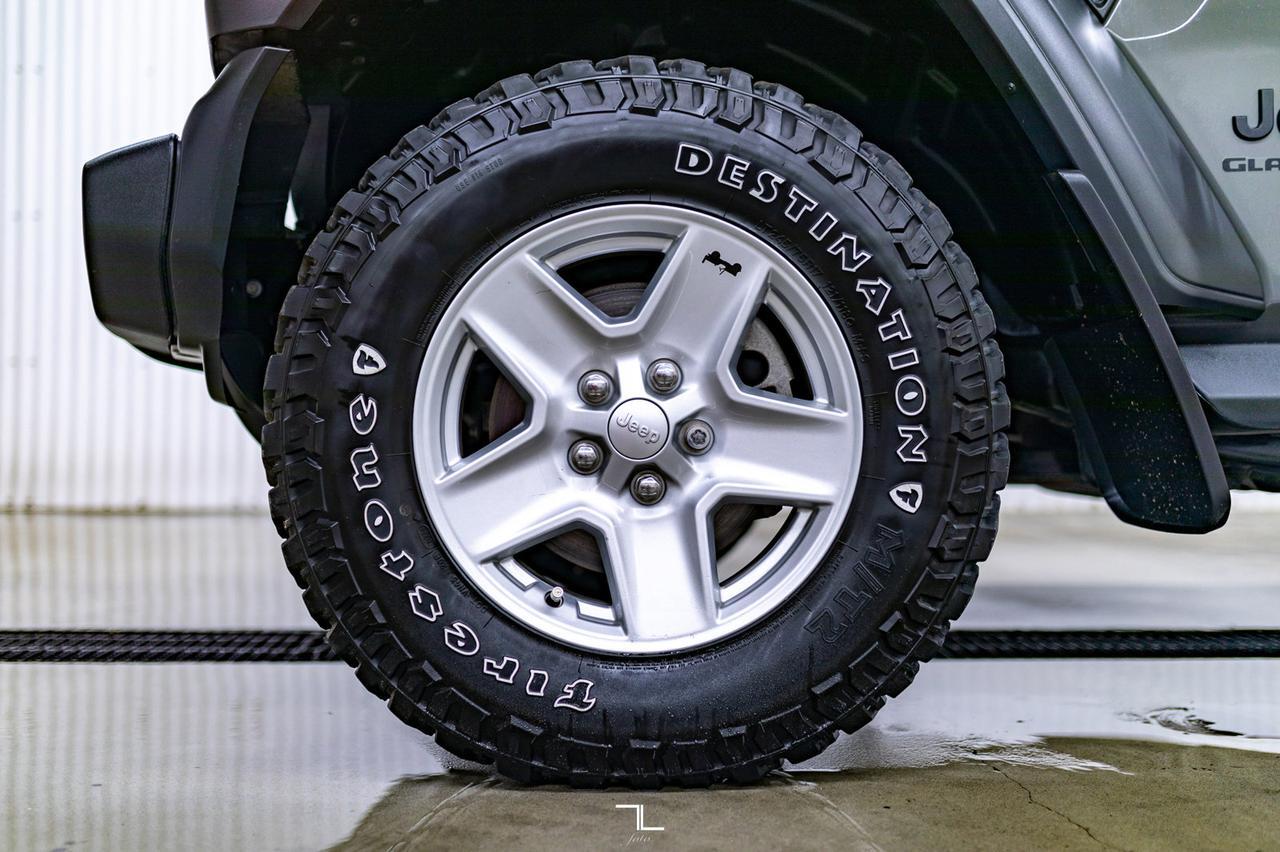 2020 Jeep Gladiator 4x4 Sport S BCam Red Deer AB