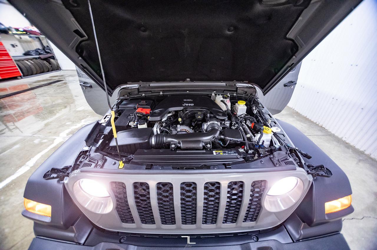 2020 Jeep Gladiator 4x4 Sport S BCam Red Deer AB