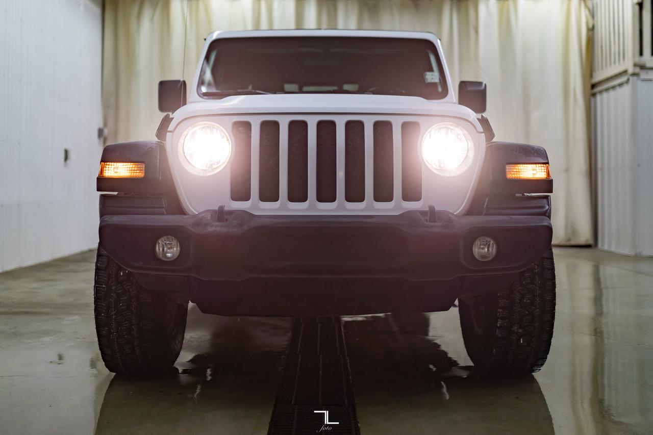 2020 Jeep Gladiator 4x4 Sport S BCam Red Deer AB