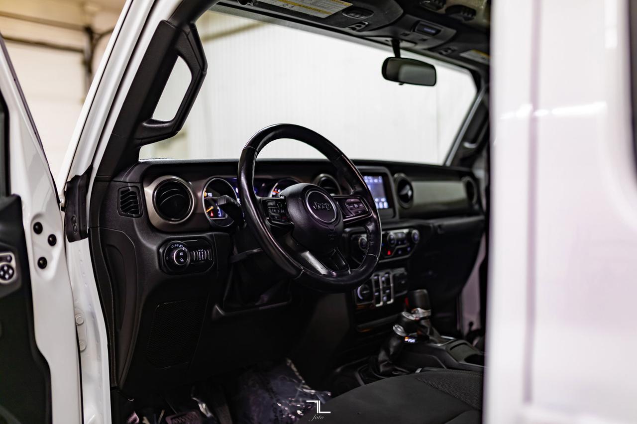 2020 Jeep Gladiator 4x4 Sport S BCam Red Deer AB