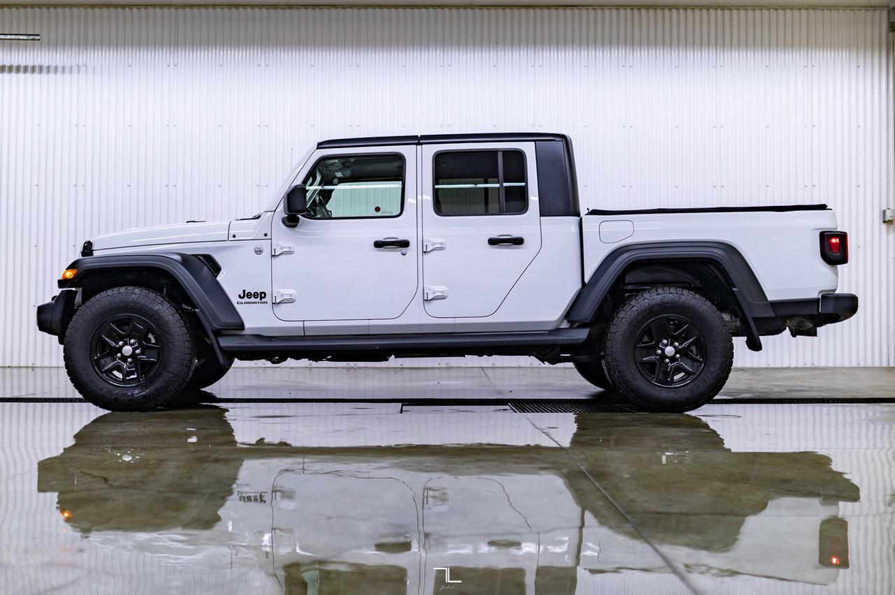 2020 Jeep Gladiator 4x4 Sport S BCam Red Deer AB