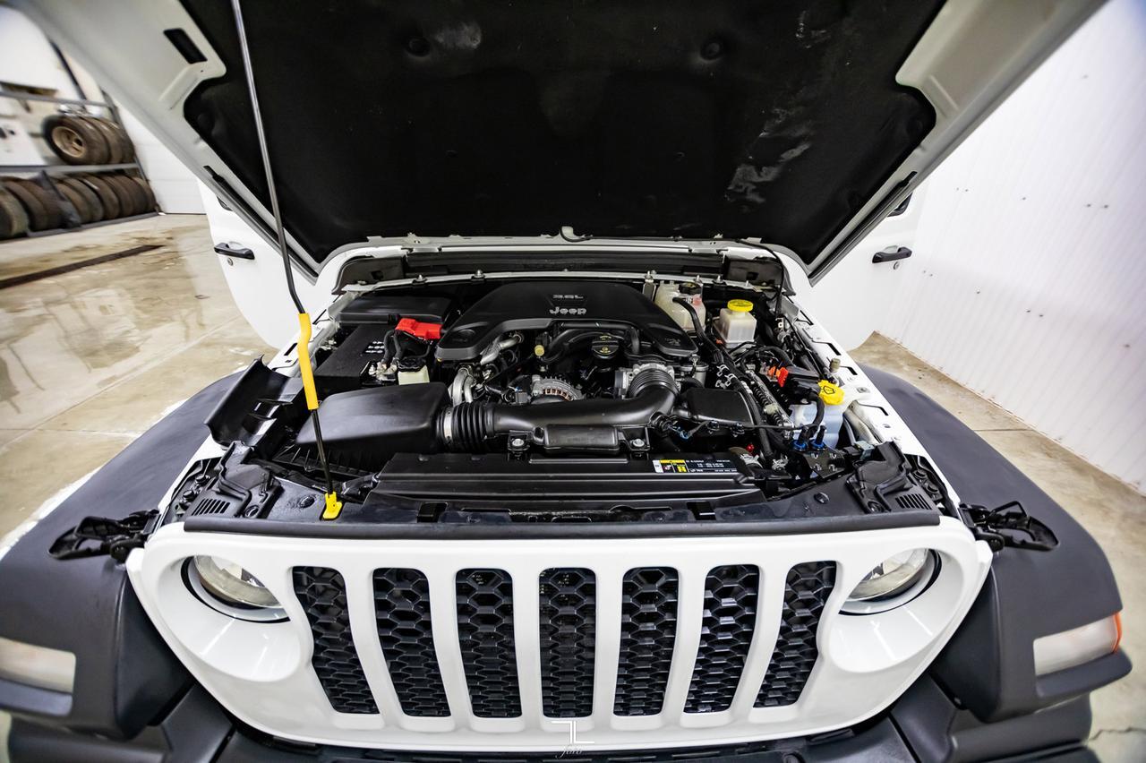 2020 Jeep Gladiator 4x4 Sport S BCam Red Deer AB