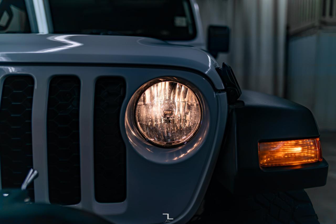 2020 Jeep Gladiator 4x4 Sport S Rocky Mountain Edition Winch BCam Red Deer AB