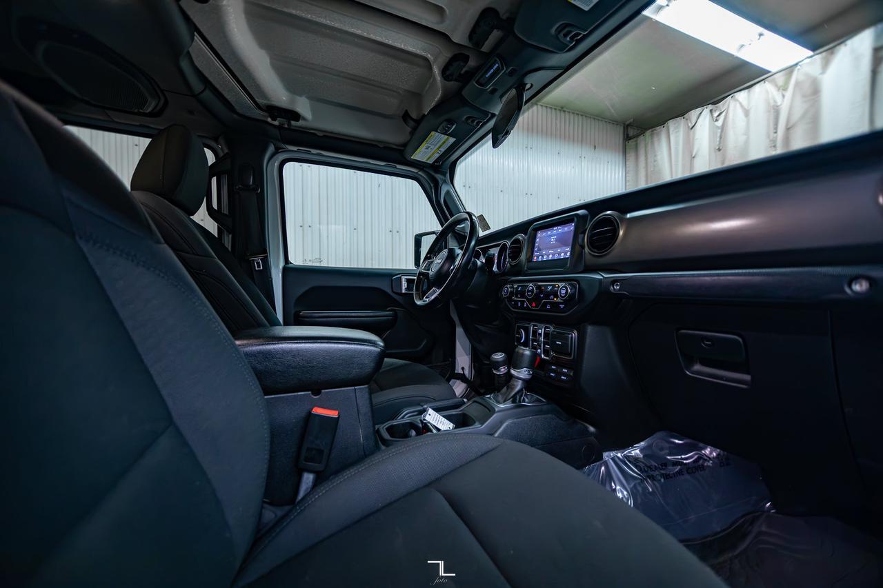 2020 Jeep Gladiator 4x4 Sport S Rocky Mountain Edition Winch BCam Red Deer AB
