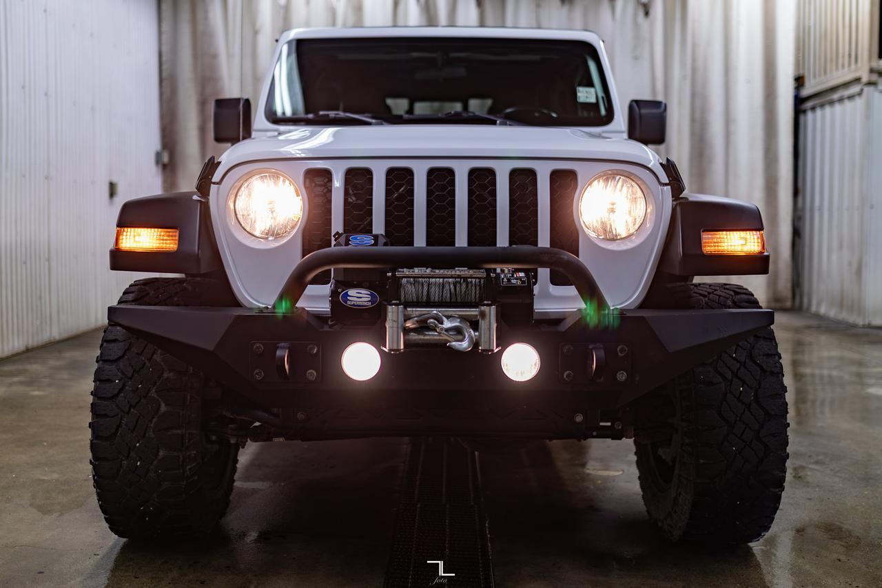 2020 Jeep Gladiator 4x4 Sport S Rocky Mountain Edition Winch BCam Red Deer AB