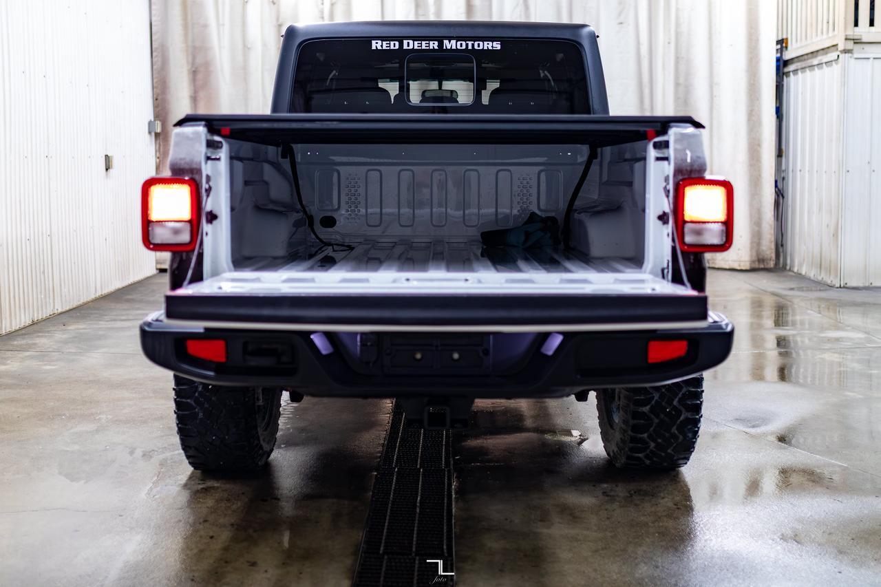2020 Jeep Gladiator 4x4 Sport S Rocky Mountain Edition Winch BCam Red Deer AB
