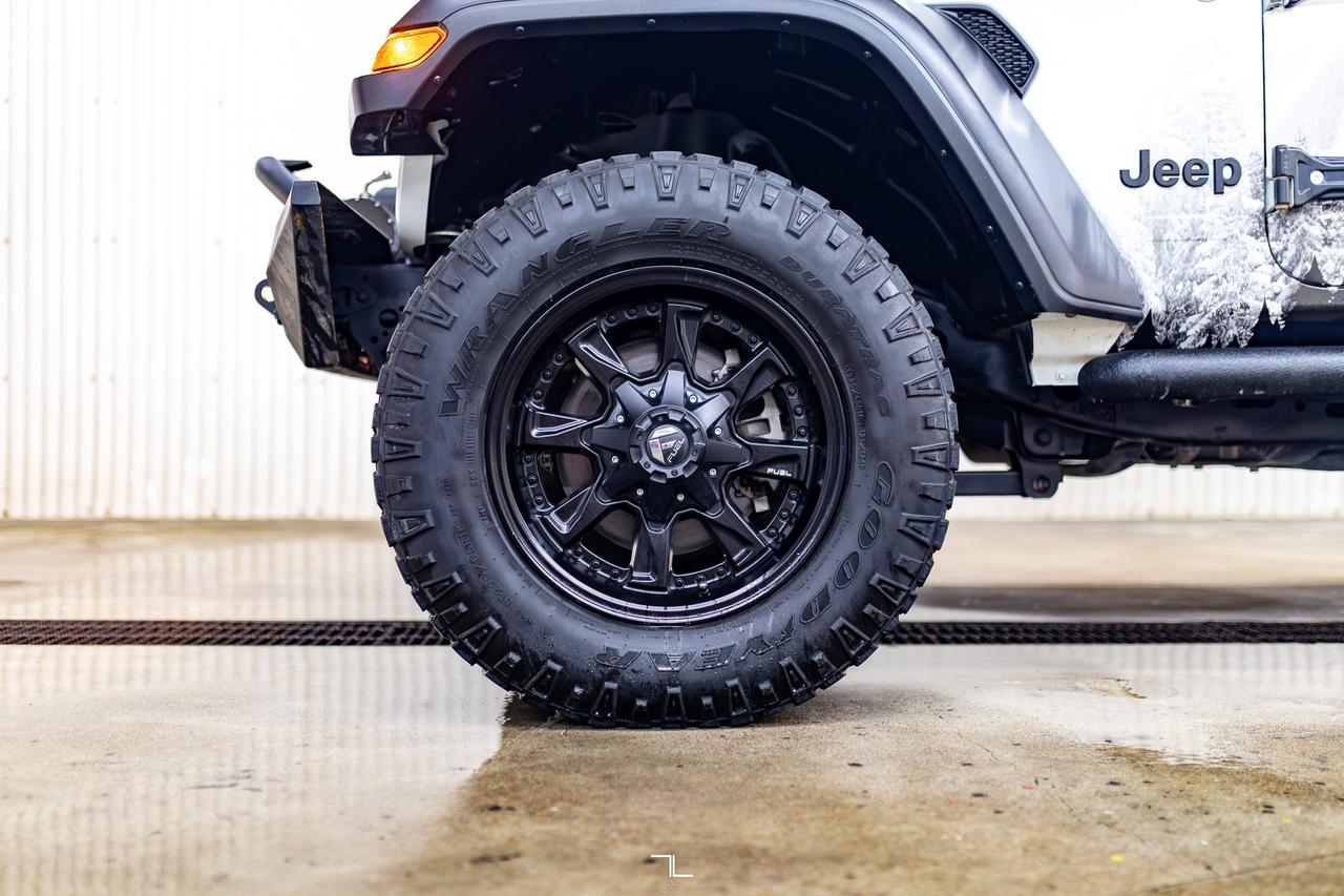 2020 Jeep Gladiator 4x4 Sport S Rocky Mountain Edition Winch BCam Red Deer AB