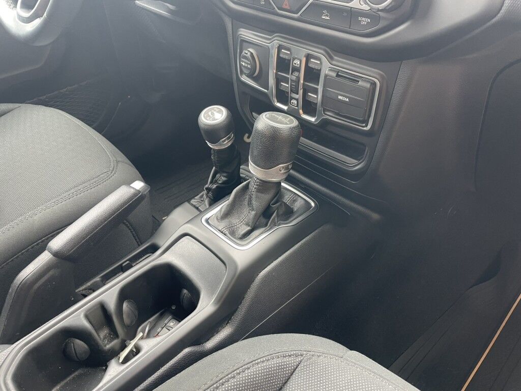 2020 Jeep Gladiator ALTITUDE~LOW MILES!!!!~ONLINE FINANCE AND SHIPPING AVAILABLE Sarasota FL