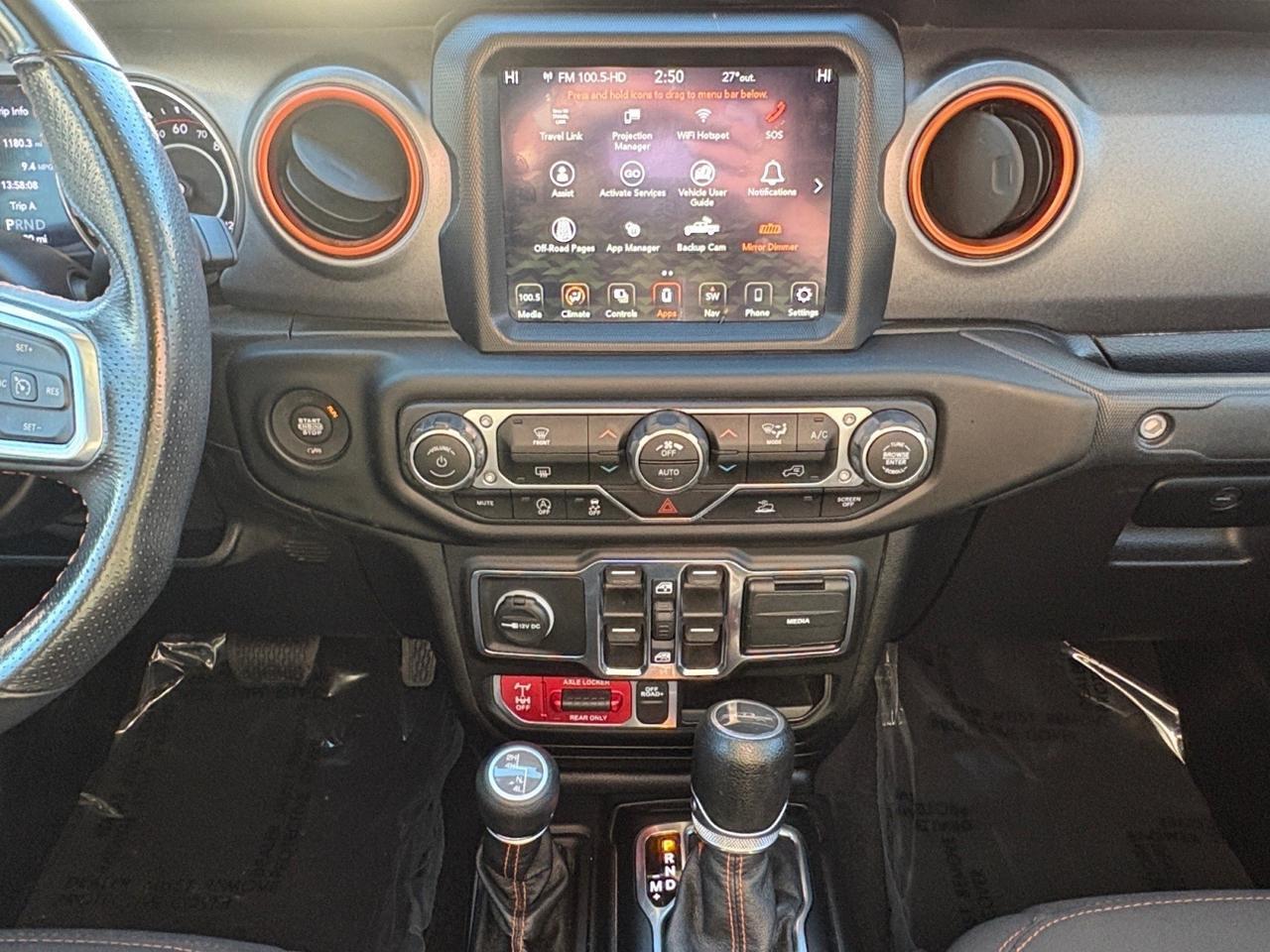 2020 Jeep Gladiator Mojave, PUSH BUTTON START, UCONNECT SYSTEM, NAVIGATION, APPLE CARPLAY/ANDROID AUTO, BACKUP CAMERA WITH PARKING SENSORS, LOW LOW MILEAGE, CLEAN CARFAX, THIS JEEP IS READY TO RIDE! Virginia Beach VA