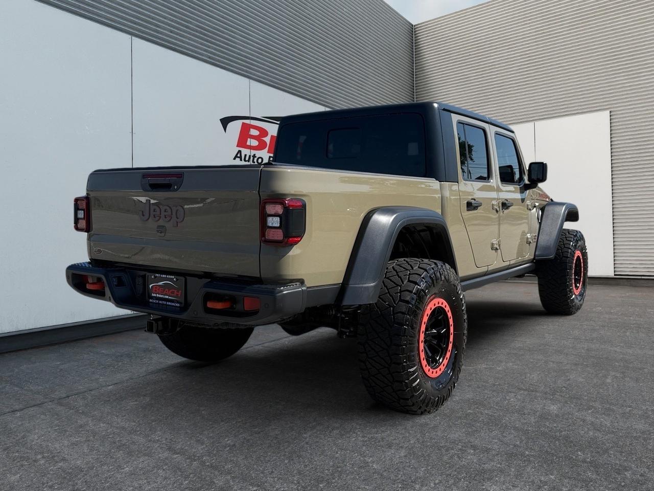 2020 Jeep Gladiator Mojave, TONNEAU COVER, TOW HOOKS, SLIDING REAR WINDOW, BACKUP CAMERA, APPLE CARPLAY/ANDROID AUTO, HEATED SEATS, HEATED STEERING WHEEL, LIFT KIT, 4X4, TOW PACKAGE, ALL WEATHER FLOOR MATS, LOW MILES, COME AND CHECK OUT THIS GLADITOR TODAY! Norfolk VA