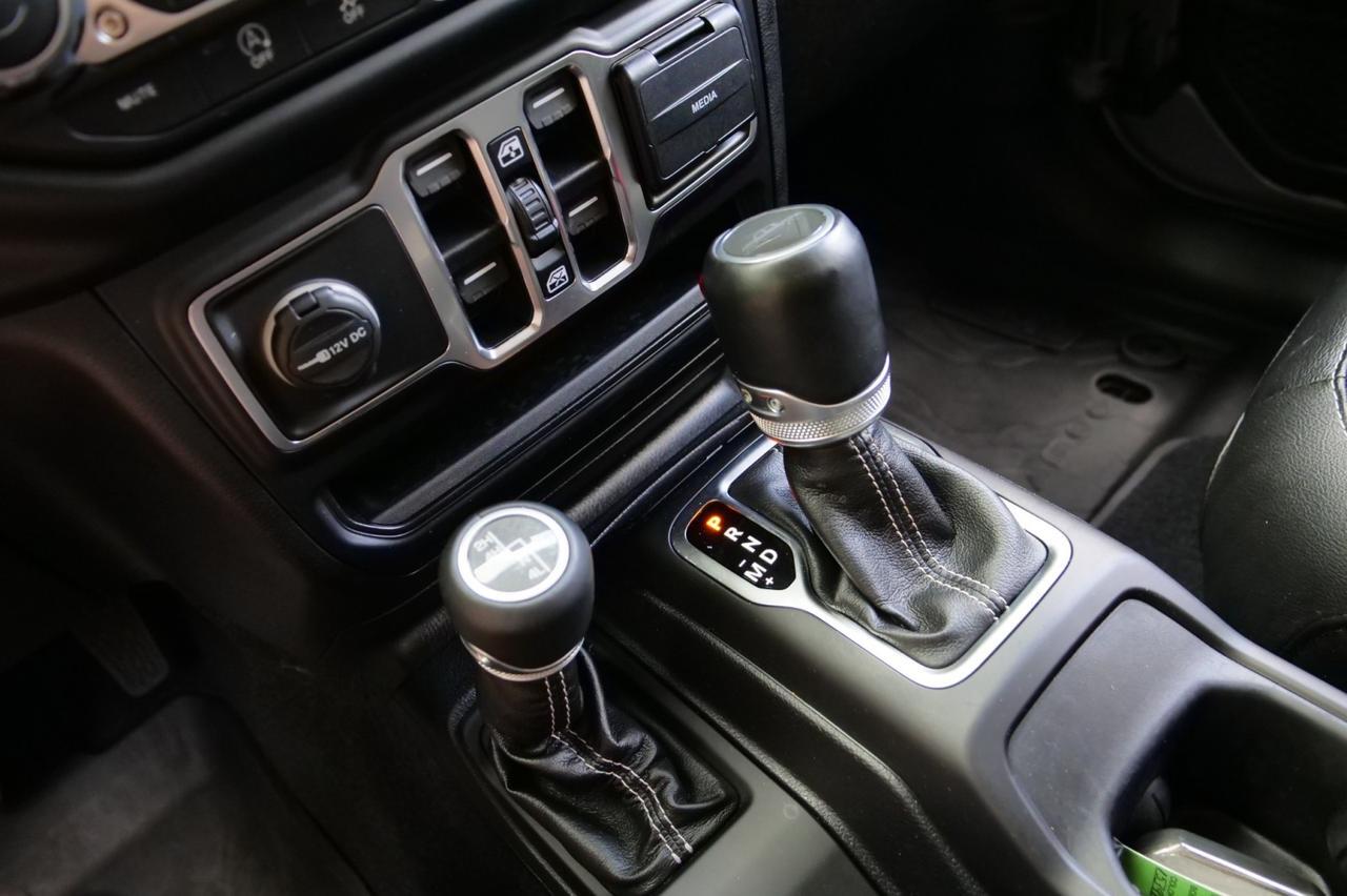 2020 Jeep Gladiator Overland 4X4 / UPGADES / LED Lighting / Heated Seats! Lincolnton NC