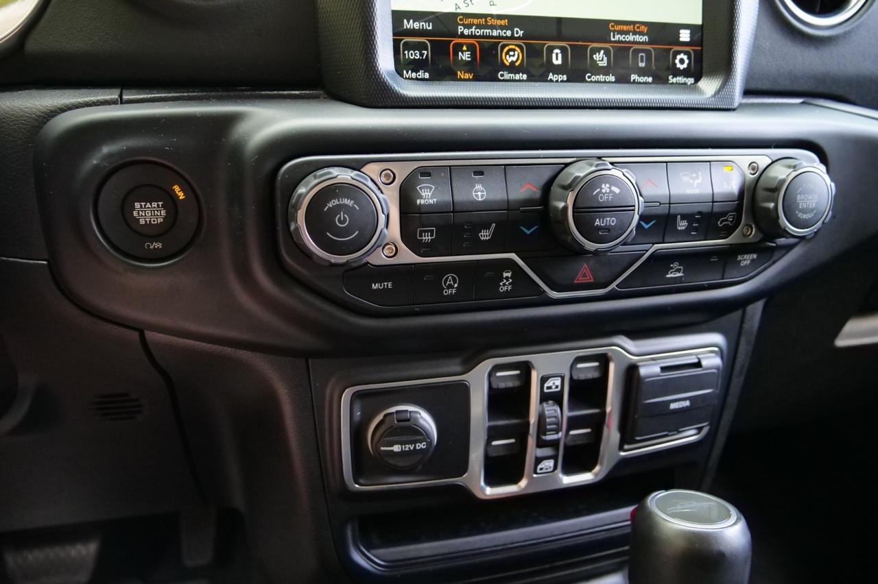 2020 Jeep Gladiator Overland 4X4 / UPGADES / LED Lighting / Heated Seats! Lincolnton NC