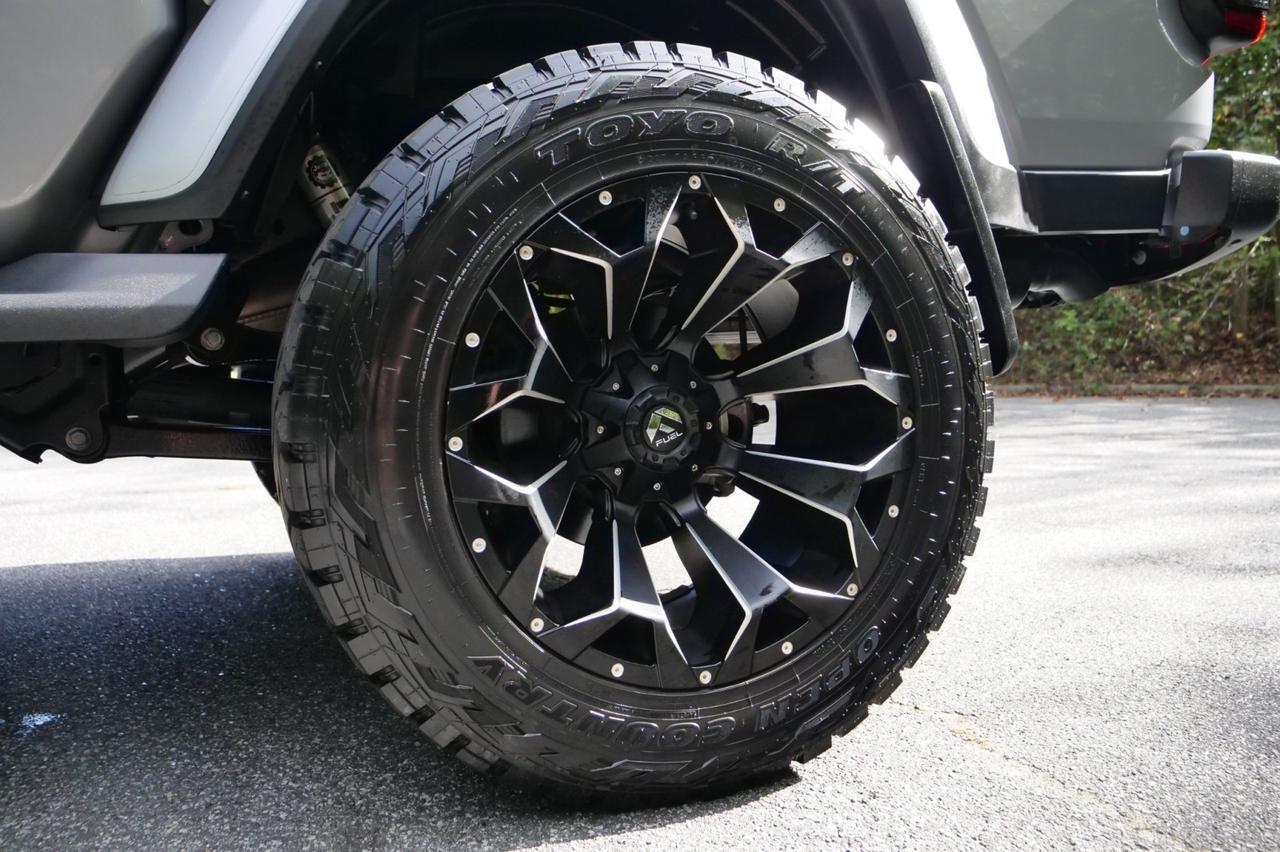 2020 Jeep Gladiator Overland 4X4 / UPGADES / LED Lighting / Heated Seats! Lincolnton NC
