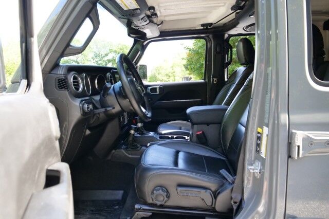 2020 Jeep Gladiator Overland 4X4 / Wheels & Tires / Heated Seats / LED Group! High Point NC
