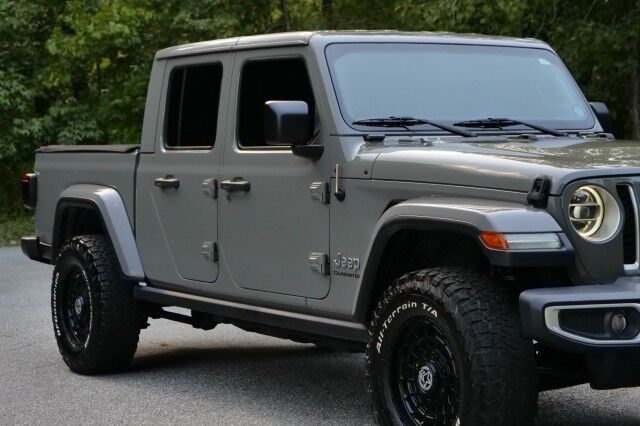 2020 Jeep Gladiator Overland 4X4 / Wheels & Tires / Heated Seats / LED Group! High Point NC