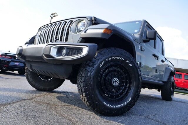 2020 Jeep Gladiator Overland 4X4 / Wheels & Tires / Heated Seats / LED Group! High Point NC