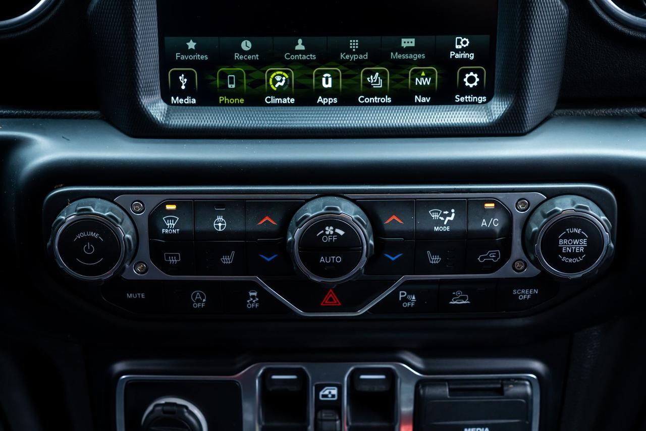 2020 Jeep Gladiator Overland 4x4 24G Package Cold Weather Group Portland OR