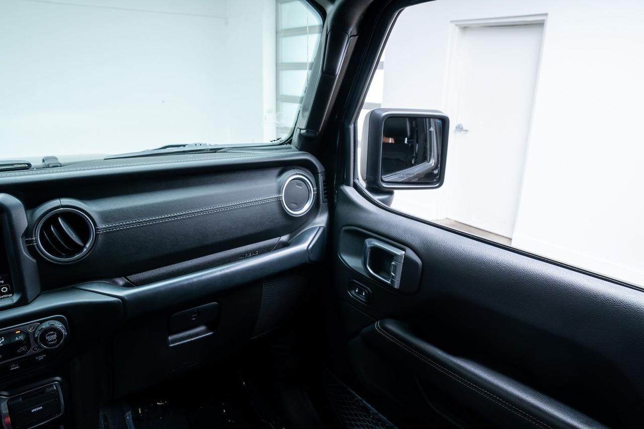 2020 Jeep Gladiator Overland 4x4 24G Package Cold Weather Group Portland OR