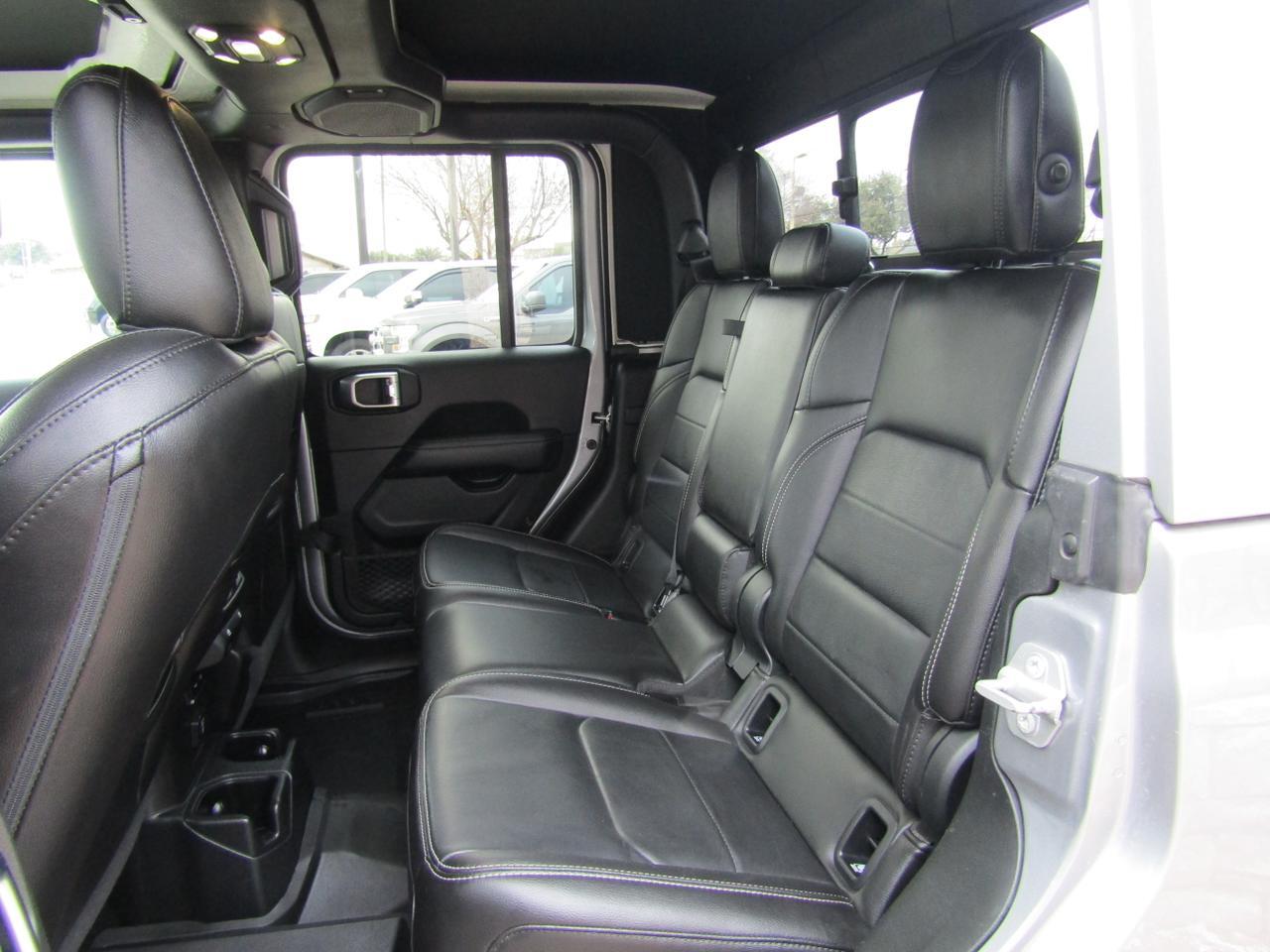 2020 Jeep Gladiator Overland 4x4 Grand Prairie TX