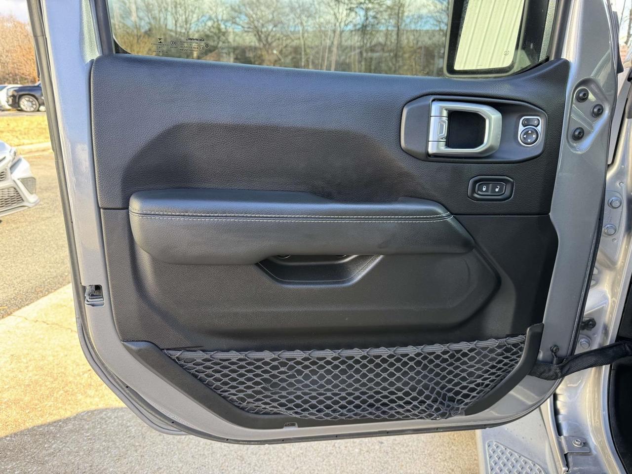 2020 Jeep Gladiator Overland Fredericksburg VA