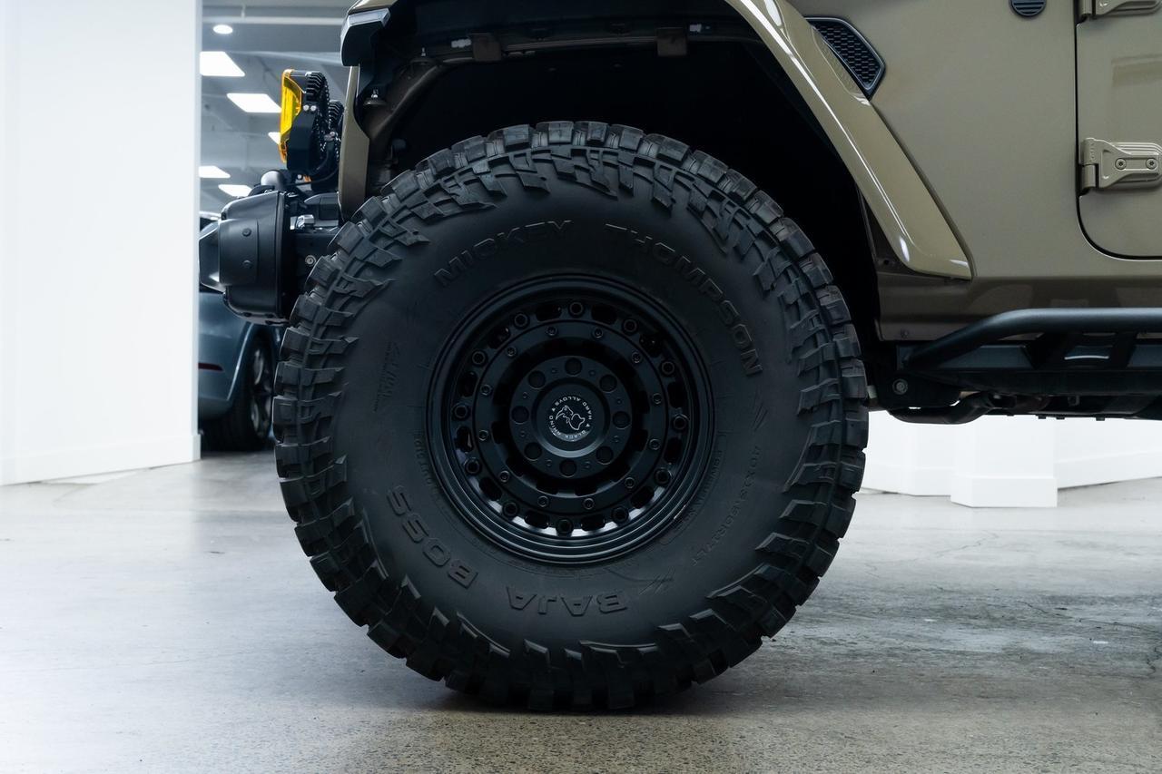 2020 Jeep Gladiator Rubicon 40&quot; Tires Clayton Overland Plus Lift Kit SmartCap Portland OR