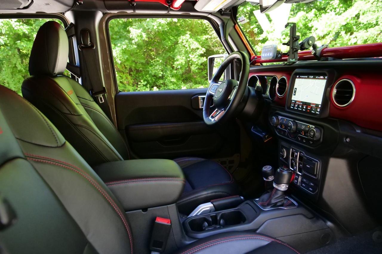 2020 Jeep Gladiator Rubicon 4X4 / MAJOR UPGRADES / Super Swamper Tires! Lincolnton NC