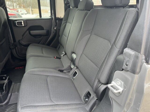 2020 Jeep Gladiator Sport North Versailles PA