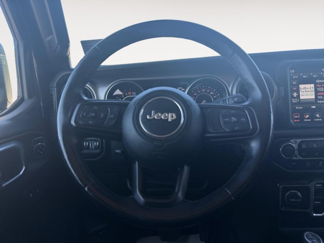 2020 Jeep Gladiator Sport S 4X4, HEATED SEATS, HEATED STEERING WHEEL, APPLE CARPLAY/ANDROID AUTO, BACKUP CAMERA, POWER/HEATED MIRRORS, TOW PACKAGE, UNIVERSAL GARAGE DOOR OPENER, REMOTE START, ONLY 1 OWNER, CLEAN CARFAX! Norfolk VA