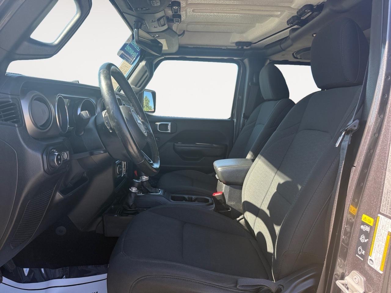 2020 Jeep Gladiator Sport S 4X4, HEATED SEATS, HEATED STEERING WHEEL, APPLE CARPLAY/ANDROID AUTO, BACKUP CAMERA, POWER/HEATED MIRRORS, TOW PACKAGE, UNIVERSAL GARAGE DOOR OPENER, REMOTE START, ONLY 1 OWNER, CLEAN CARFAX! Norfolk VA