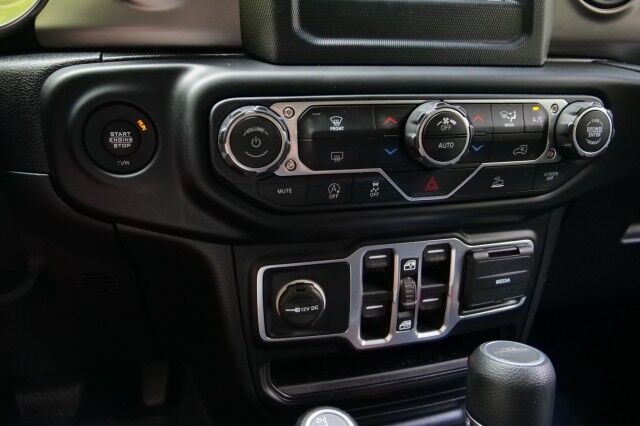 2020 Jeep Gladiator Sport S 4X4 / Hard Top / Convenience Group / FOX Shocks! High Point NC