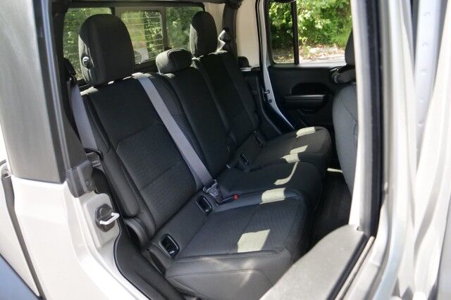 2020 Jeep Gladiator Sport S 4X4 / Hard Top / Convenience Group / FOX Shocks! High Point NC