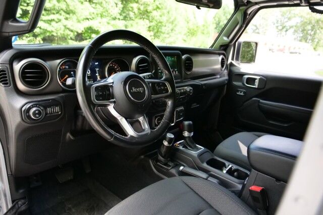2020 Jeep Gladiator Sport S 4X4 / Hard Top / Convenience Group / FOX Shocks! High Point NC