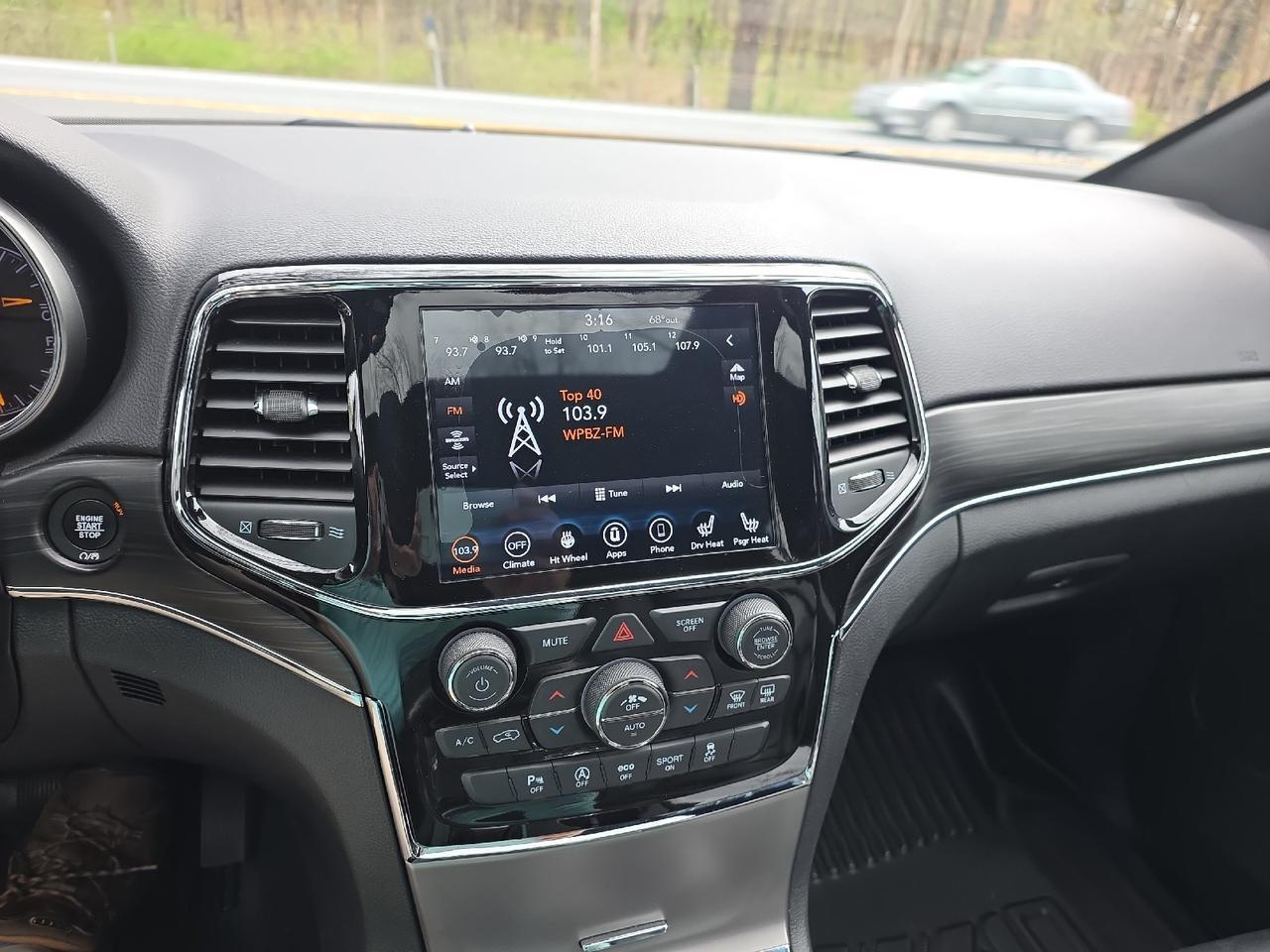 2020 Jeep Grand Cherokee Sand Lake NY