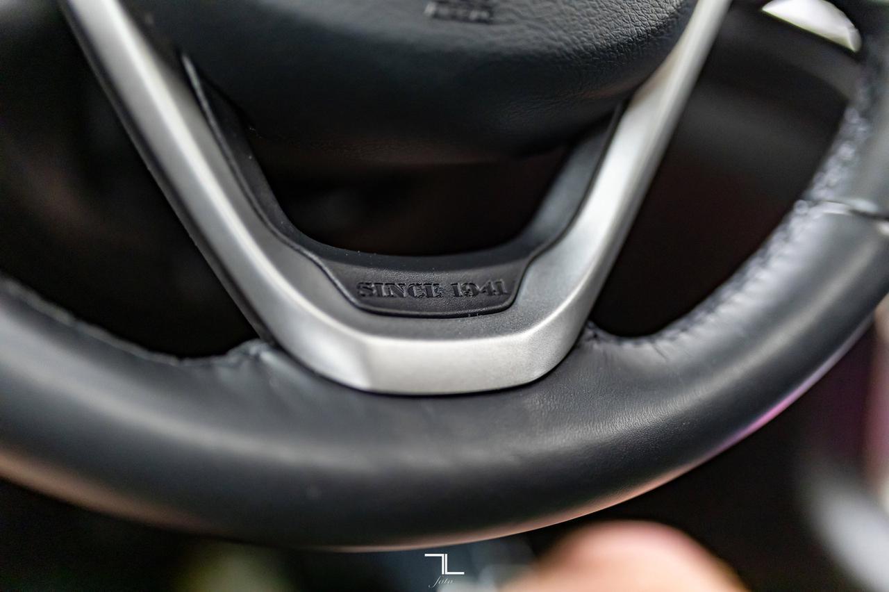 2020 Jeep Grand Cherokee 4x4 Altitude Laredo Leather Roof Nav BCam Red Deer AB