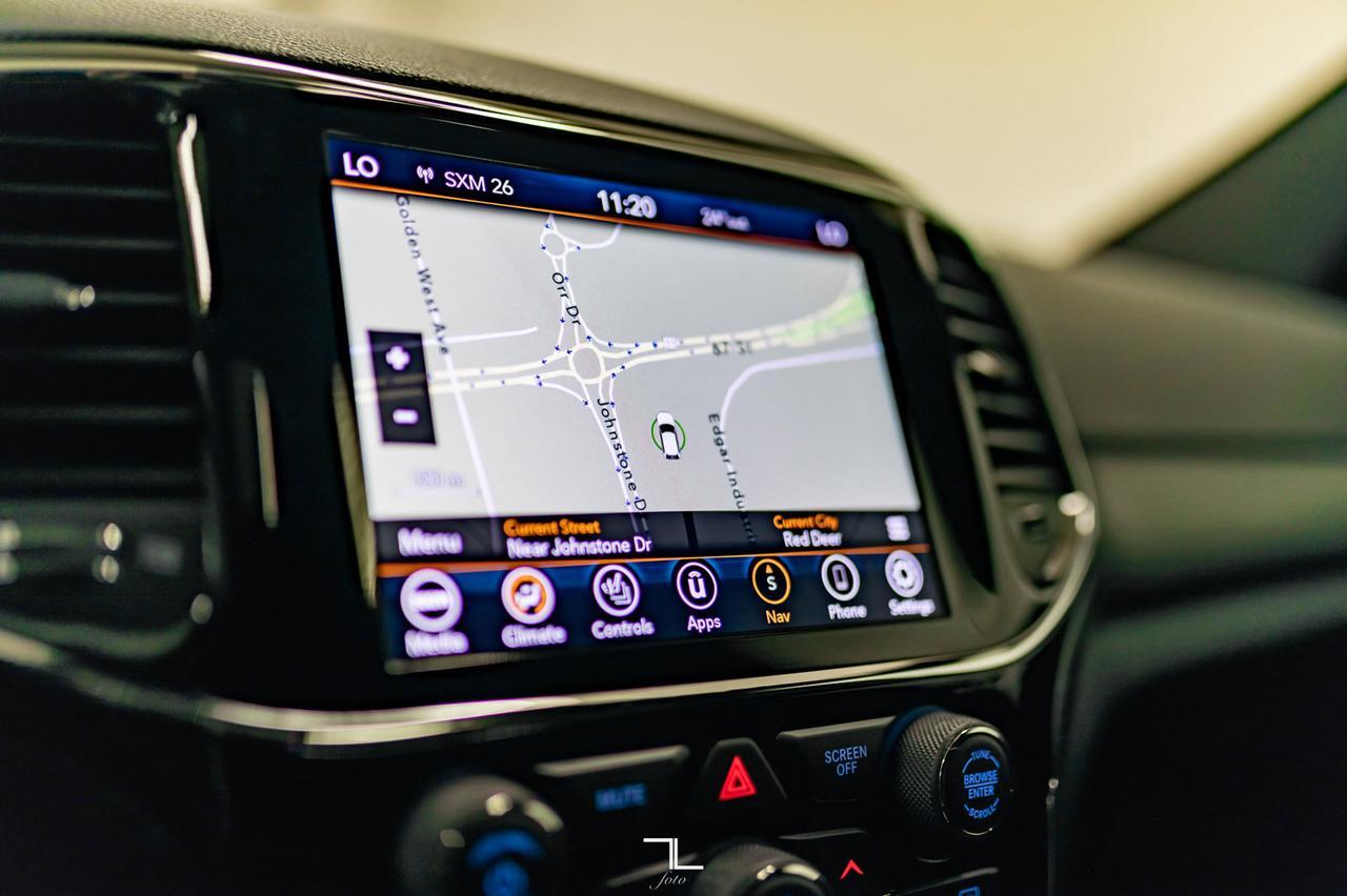 2020 Jeep Grand Cherokee 4x4 Altitude Laredo Leather Roof Nav BCam Red Deer AB