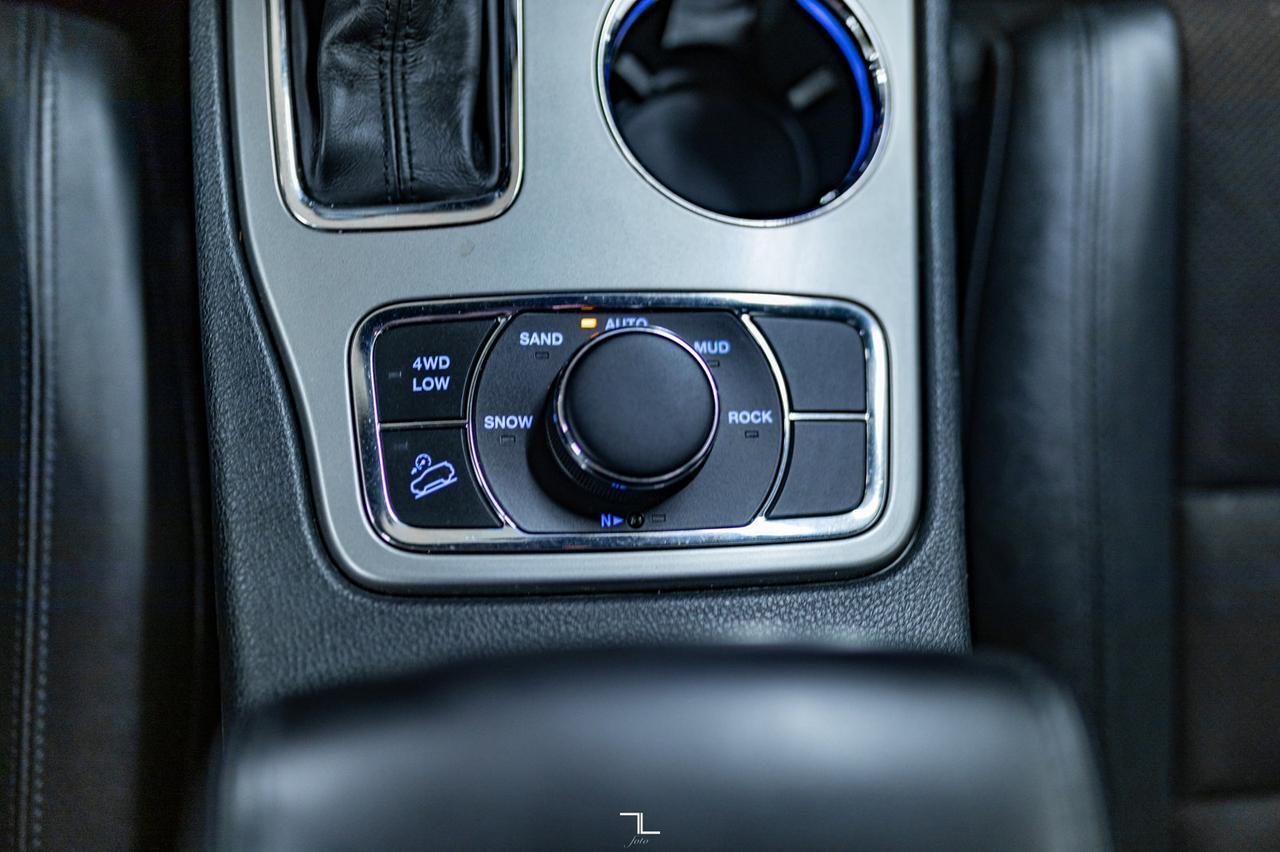 2020 Jeep Grand Cherokee 4x4 Altitude Leather Roof Nav BCam Red Deer AB