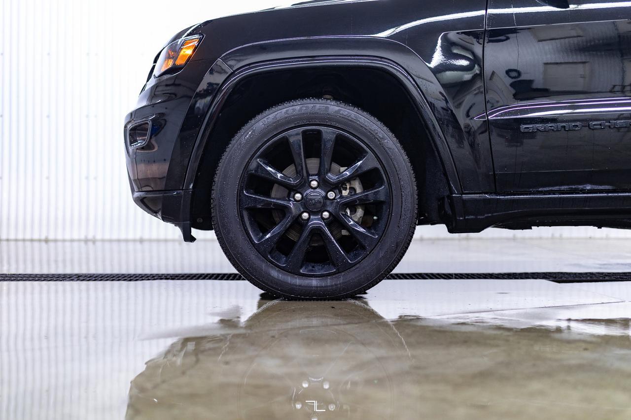 2020 Jeep Grand Cherokee 4x4 Altitude Leather Roof Nav BCam Red Deer AB