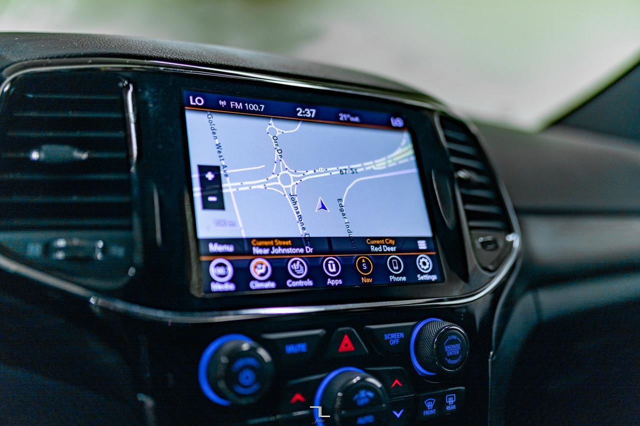 2020 Jeep Grand Cherokee 4x4 Altitude Leather Roof Nav BCam Red Deer AB