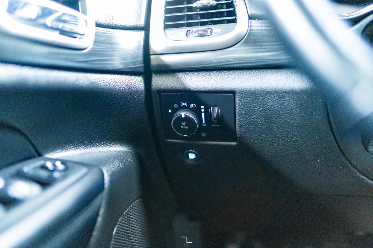 2020 Jeep Grand Cherokee 4x4 Altitude Leather Roof Nav BCam Red Deer AB