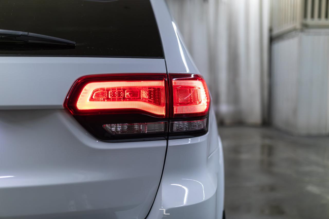 2020 Jeep Grand Cherokee 4x4 Altitude Leather Roof Nav BCam Red Deer AB