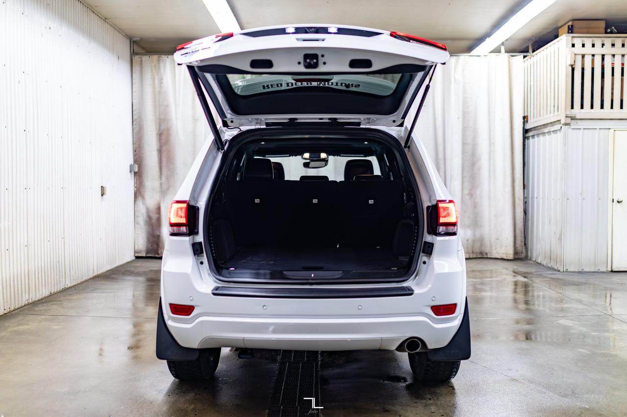2020 Jeep Grand Cherokee 4x4 Altitude Leather Roof Nav BCam Red Deer AB