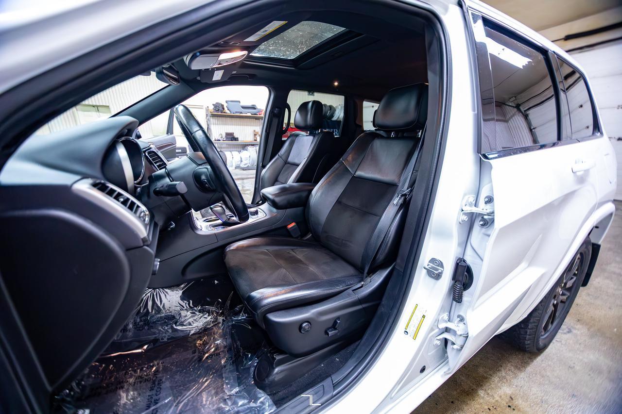 2020 Jeep Grand Cherokee 4x4 Altitude Leather Roof Nav BCam Red Deer AB