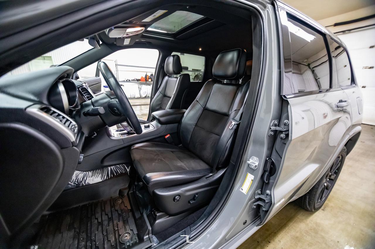 2020 Jeep Grand Cherokee 4x4 Altitude Leather Roof Nav BCam Red Deer AB