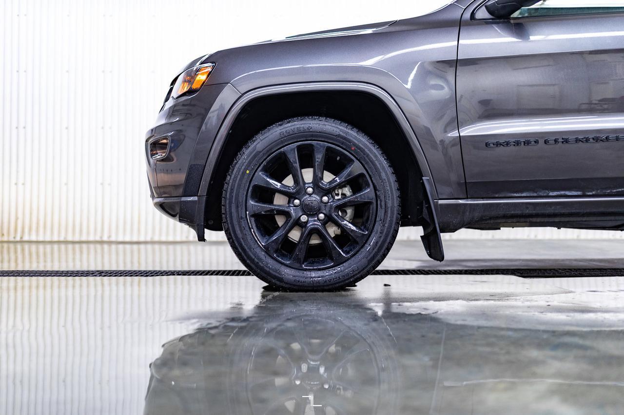 2020 Jeep Grand Cherokee 4x4 Altitude Leather Roof Nav Red Deer AB