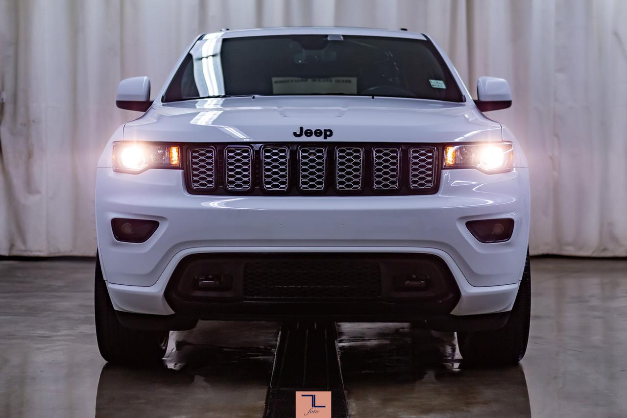 2020 Jeep Grand Cherokee 4x4 Laredo Altitude Leather Roof Nav BCam Red Deer AB